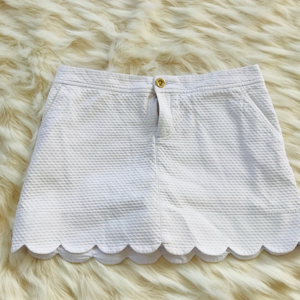 Lilly Pulitzer White Scalloped Edge Skort Size 6